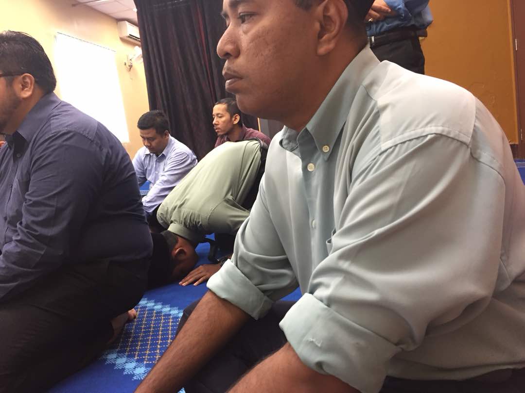 SOLAT HAJAT BAGI MOHON KESEMBUHAN DARIPADA ALLAH UNTUK EN. KHAIRUL ANUAR BIN KEME