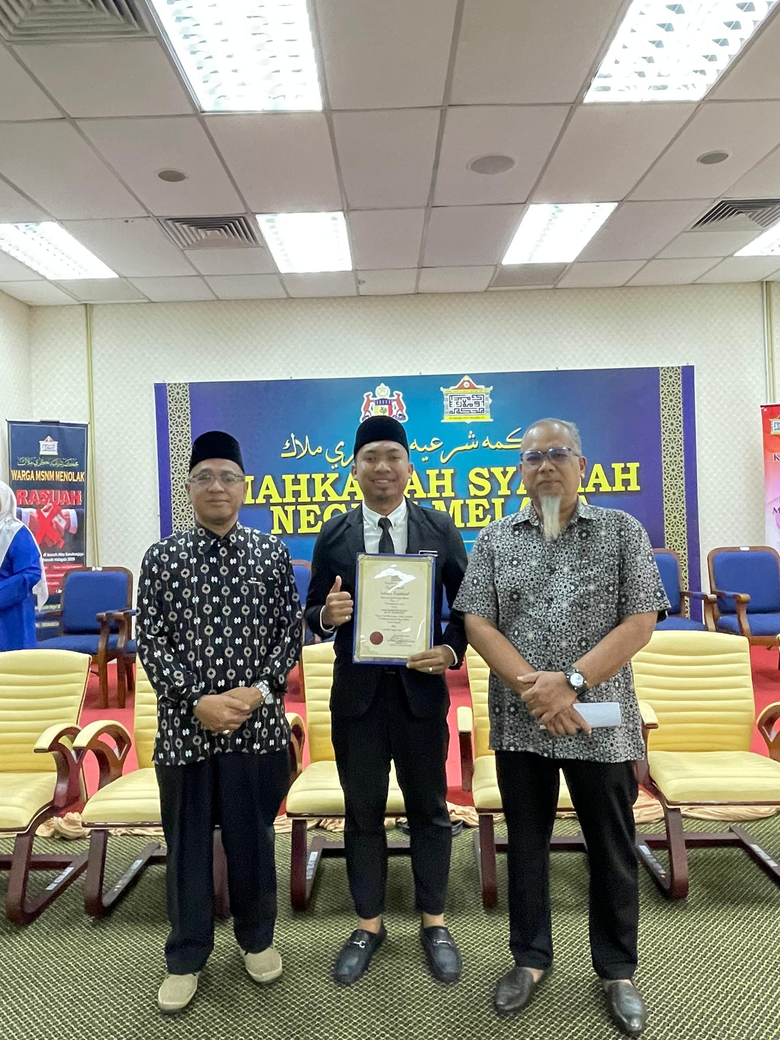 PELAJAR TAMAT LATIHAN PRAKTIKAL DI MAHKAMAH SYARIAH NEGERI MELAKA DIRAIKAN OLEH KHS MSNM